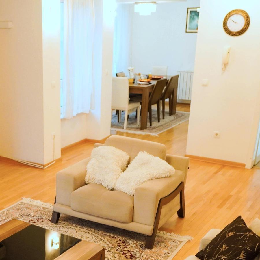 City Center Grand Apartment - Three-Bedroom, Free Parking Sarajevo Exterior foto